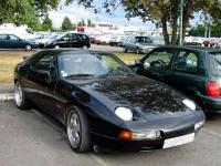 Porsche 928 S4