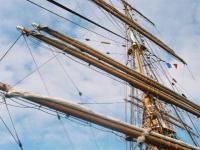 Le Sedov voiles repliées