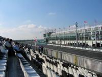 Stands et tribune