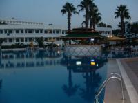 Tunisie: Piscine le soir