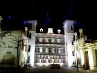 Hôtel de ville illuminé