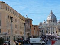 Au loin, le Vatican