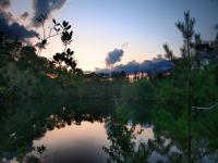 Étang au crépuscule