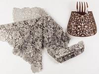 Mantilla y Peineta